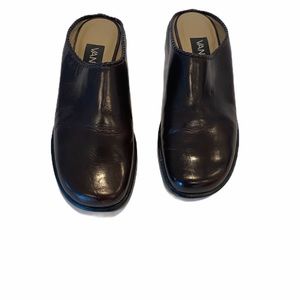 Vaneli Calf Leather Slip-on Mule Clogs